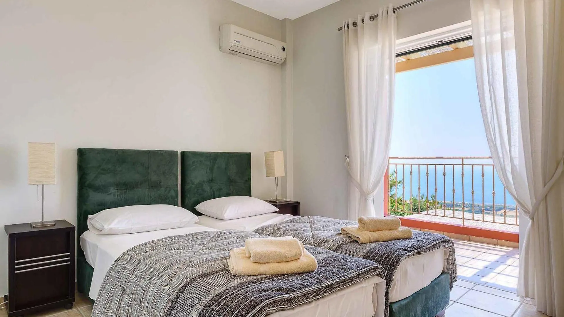 Villa Agnandi Lakíthra 0*,